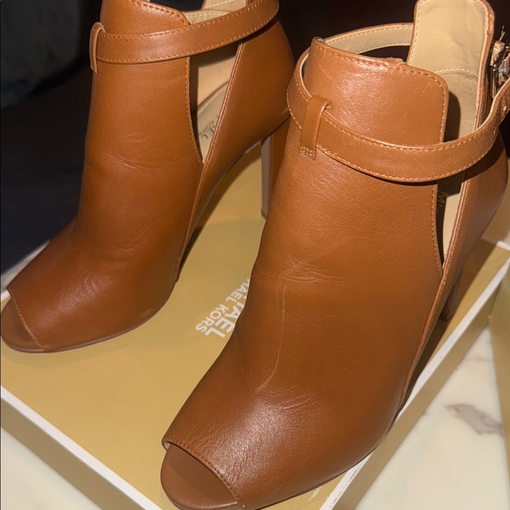 Michael Kors Lawson Open Toe Leather Heeled Boots 8M See Photos